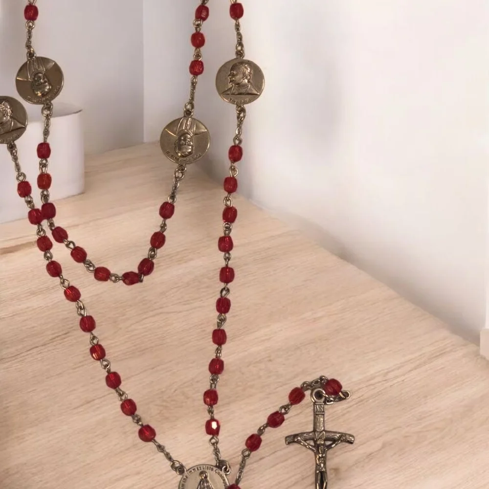 Pope John Paul II Commemorative Rosary - Picture 1 of 5